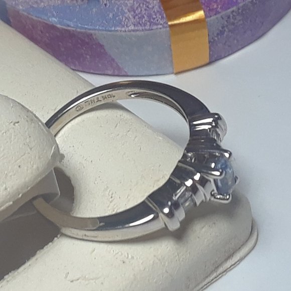 .33cttw Natural Oval Tanzanite & Baguette Diamond 10Kt White Gold Bar Ring#16770 - Picture 4 of 4